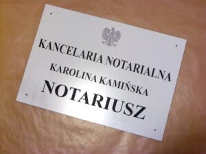 Szyld notarialny grawerowany - laminat grawerski biały o wymiarach 50x35 cm